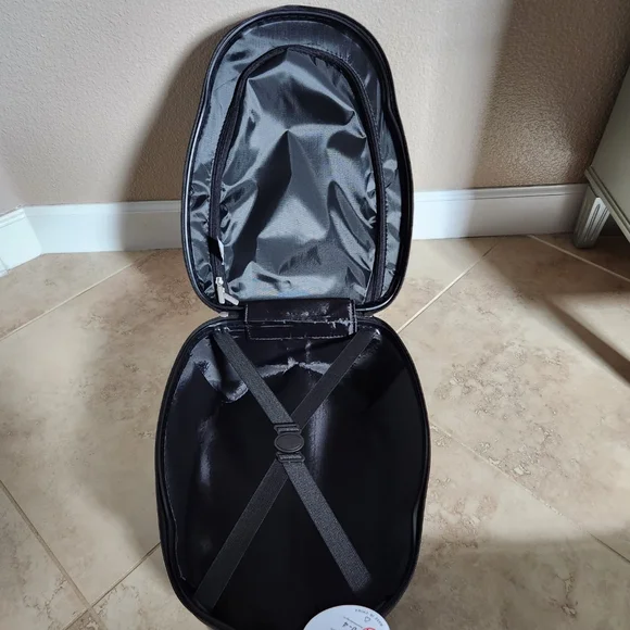 NWT Kiddietotes Penguin Luggage Set